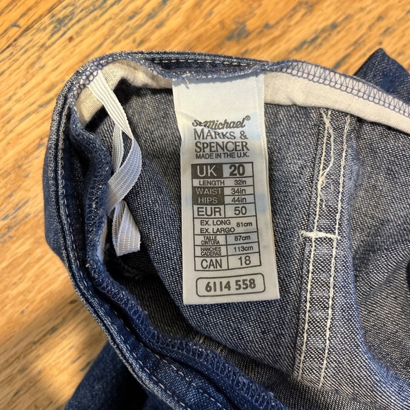 ❣️MARKS & SPENCER St Michael Denim Button-Front Skirt – Size 18 (CAN) - Picture 2 of 6
